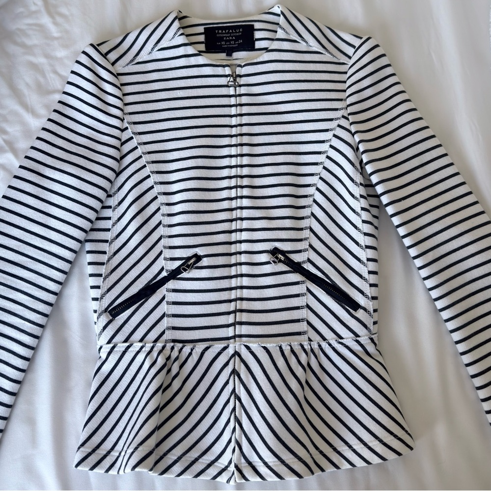 SUMMER SALE! Zara bundle of 4. 2 blazers & 2 long fitted coat size XS